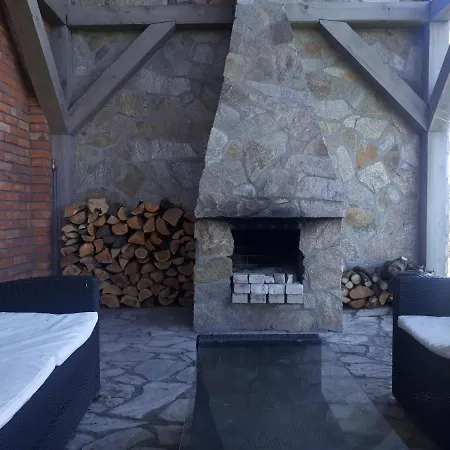 Dom Nad Jeziorem Z Linia Brzegowa Holiday home